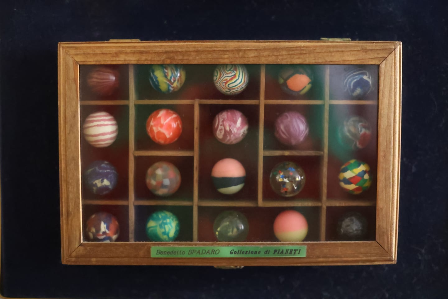Collezione di pianeti — installation by Benedetto Spadaro